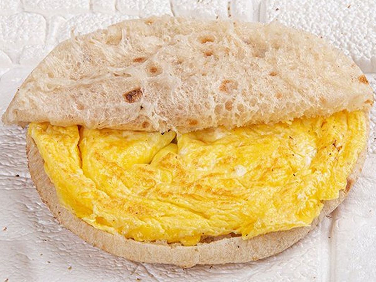 Roumi omelette sandwich