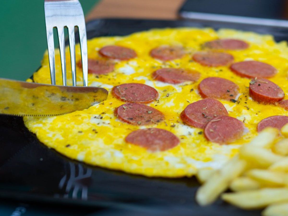 Hotdog omelette
