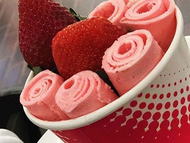 Strawberry Ice Cream Roll
