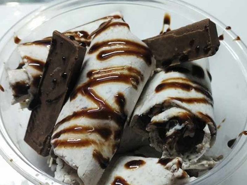 Kit Kat Chocolate Ice Cream Roll