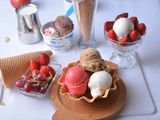 2 Plain Ice Cream Scoops