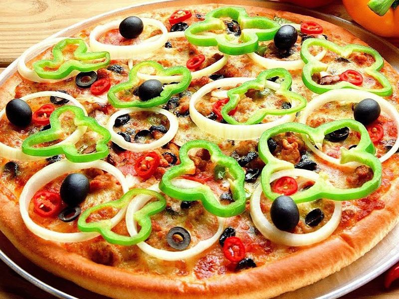 Paprika Spicy Meat Pizza