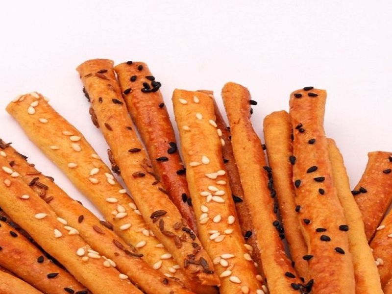 Baton Sale With Sesame And Black Seeds