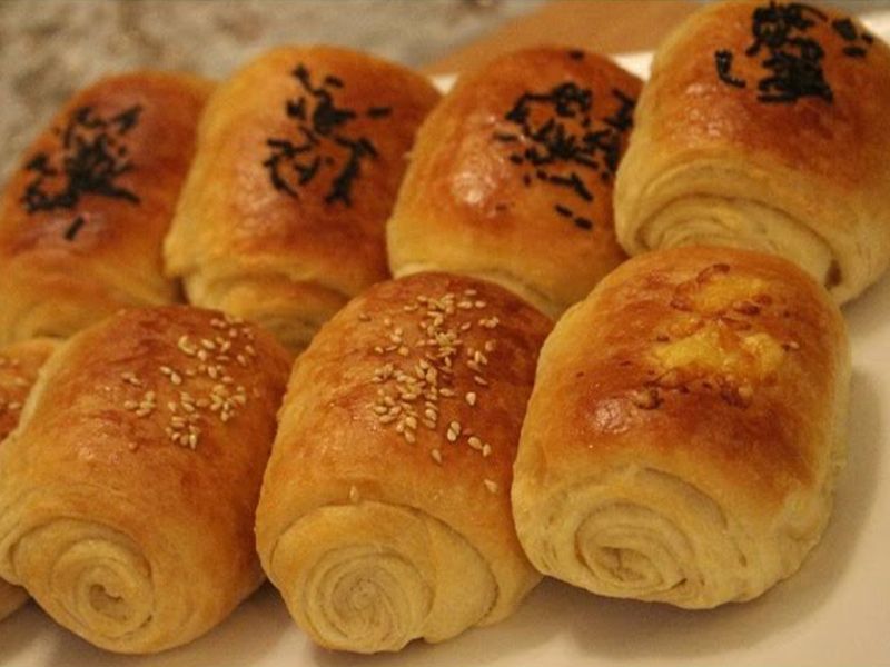 Roumi Cheese With Pastrami Pate