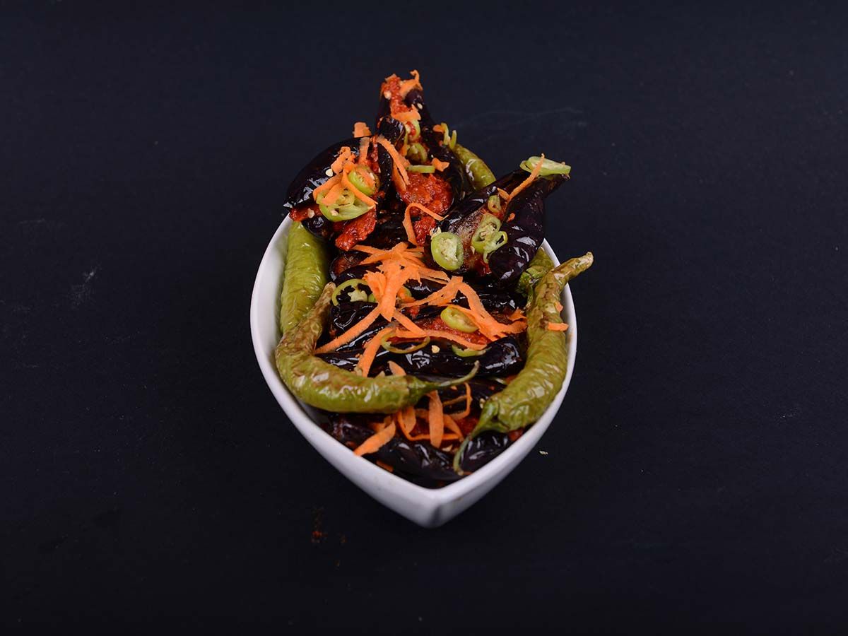 Pickeled Eggplant With Pepper And Garlic Box
