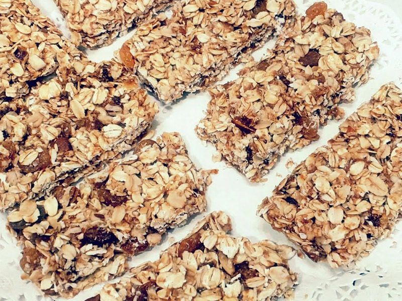 Chocolate And Granola Bar