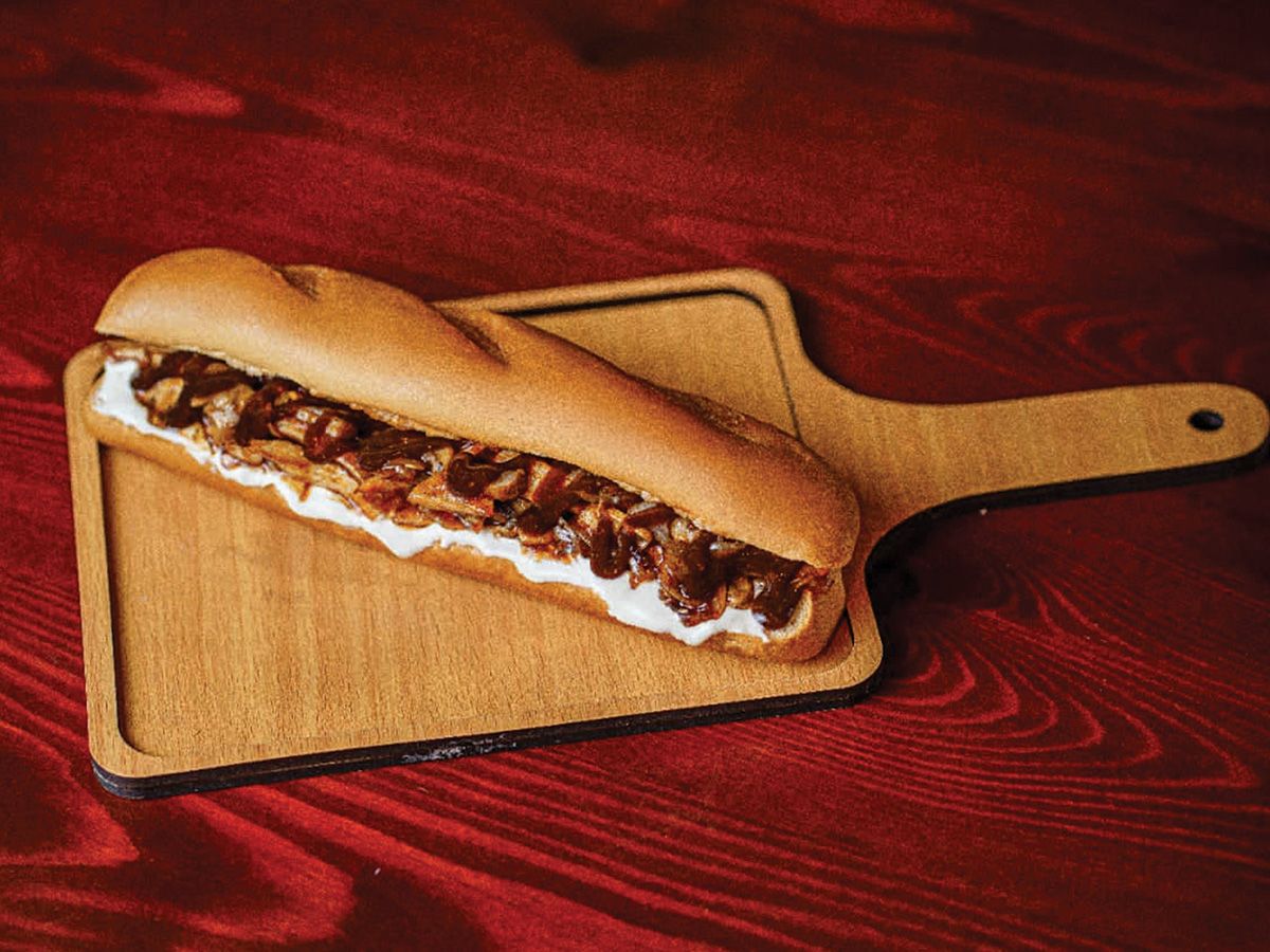 CHICKEN BBQ SANDWICH