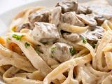 Chicken With Mushroom Pasta