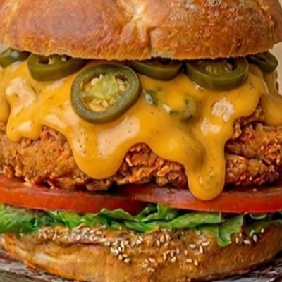كيكة دجاج فاير حار مع جالابينو
