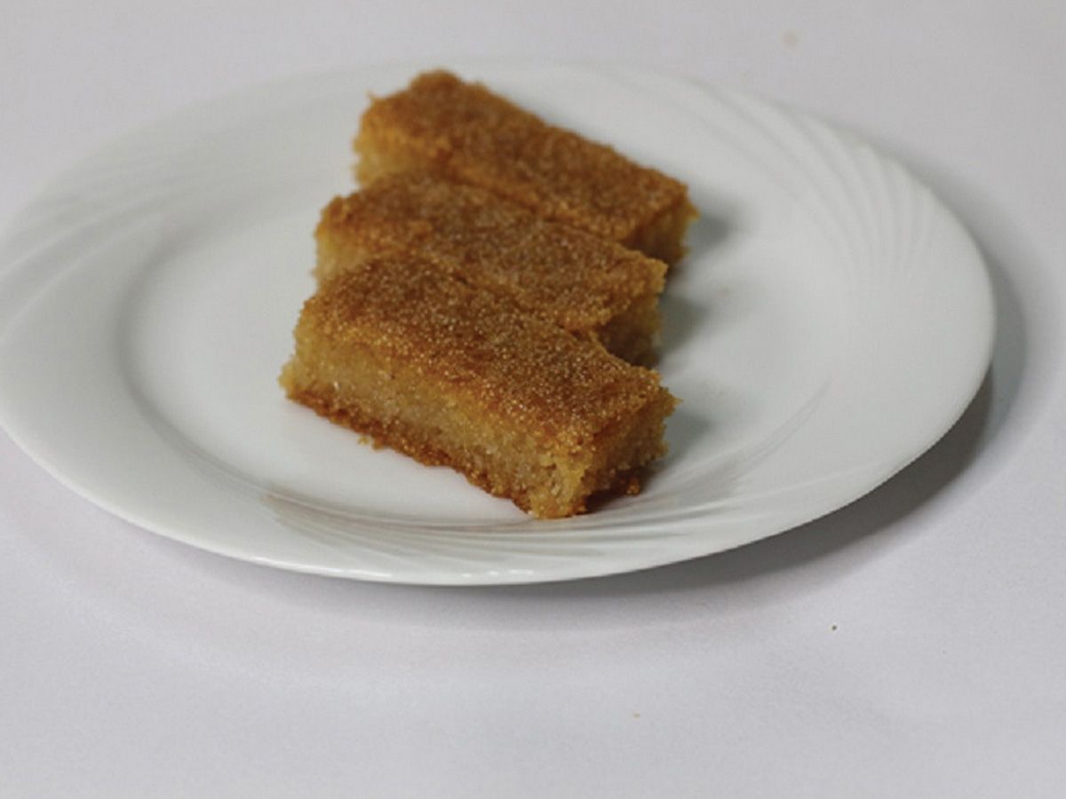 Plain basbousa
