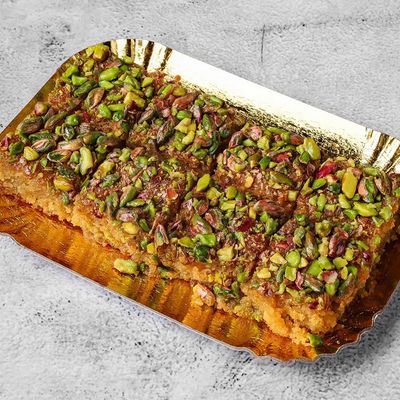 Pistachio Basbousa