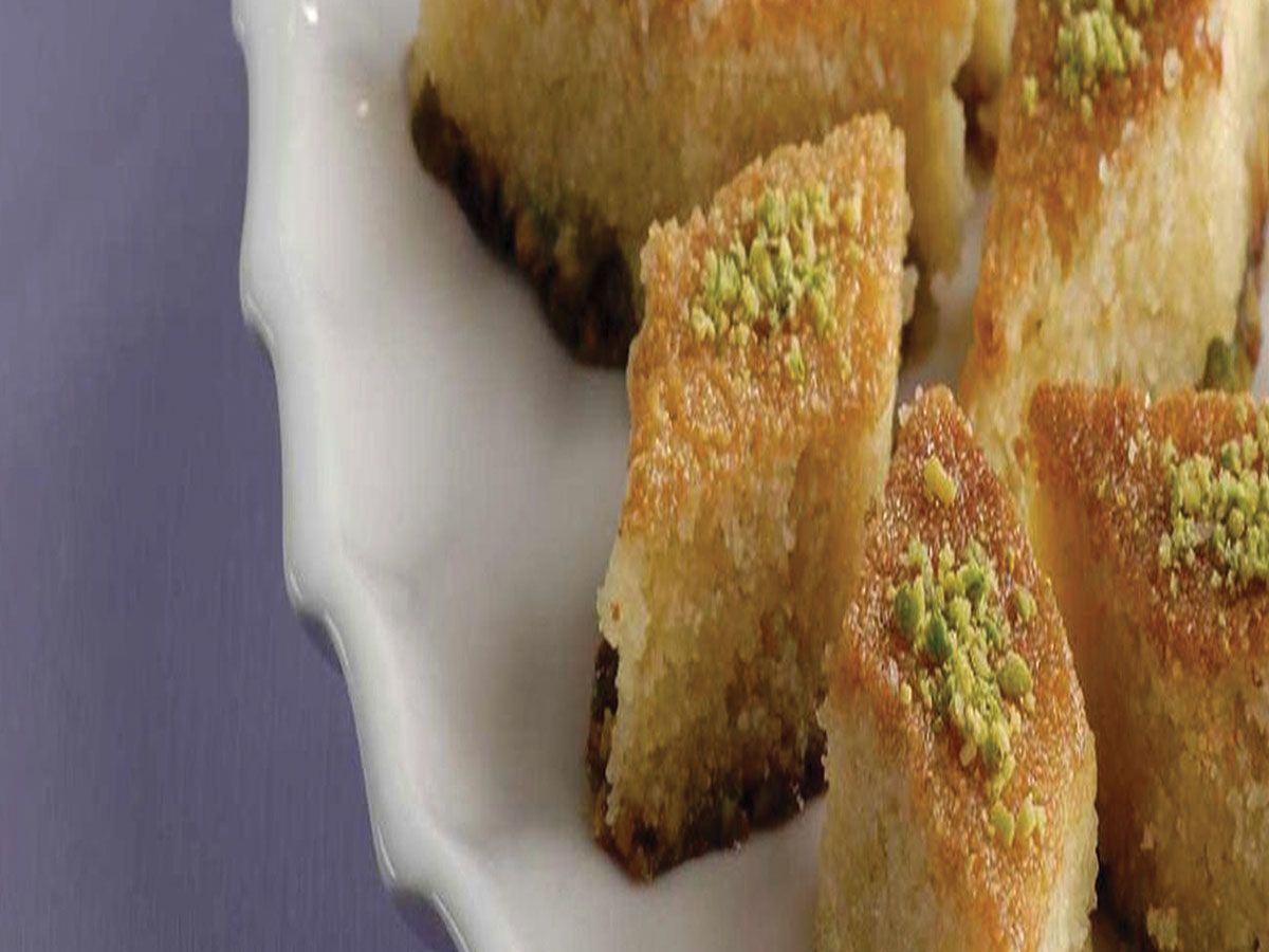 pistachio Basbousa