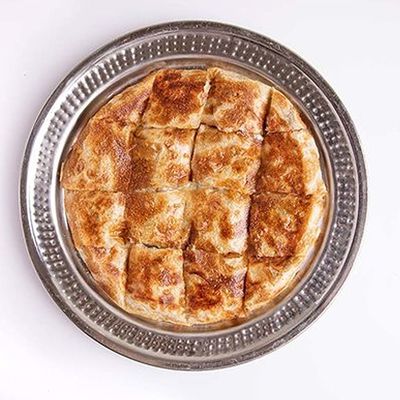 Basbousa And qeshta sweet pie
