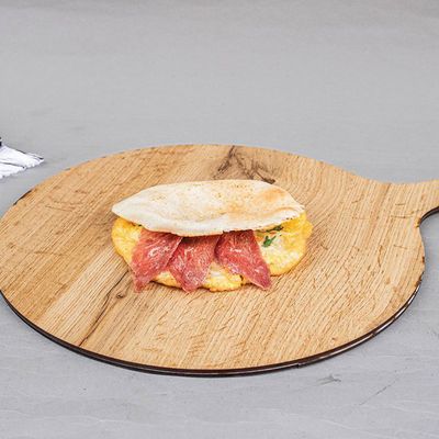 Sandwiches Pastrami with roumi Cheese shami
