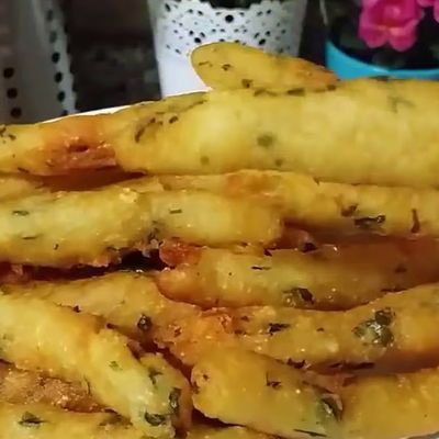 French fries sandwich with baba ghanoush