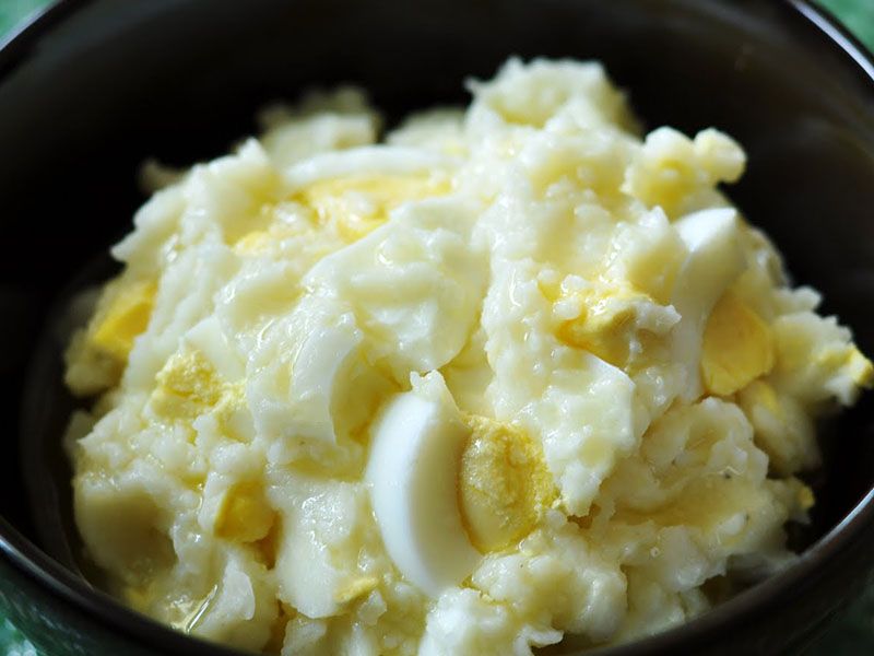 Mashed Potatoes With Eggs