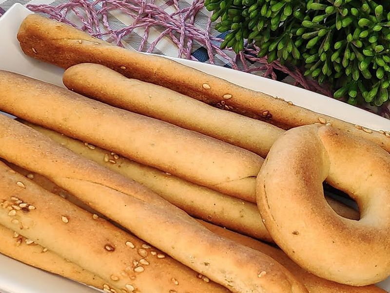 Mehleb Rusk With Sesame And Black Seed