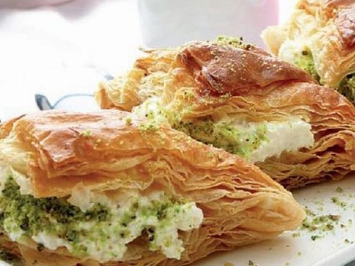 Turkish Baklava with Qeshta