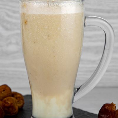 Fresh Dates with Milk Juice