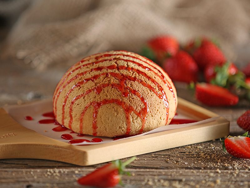 Bun With Adding Strawberry