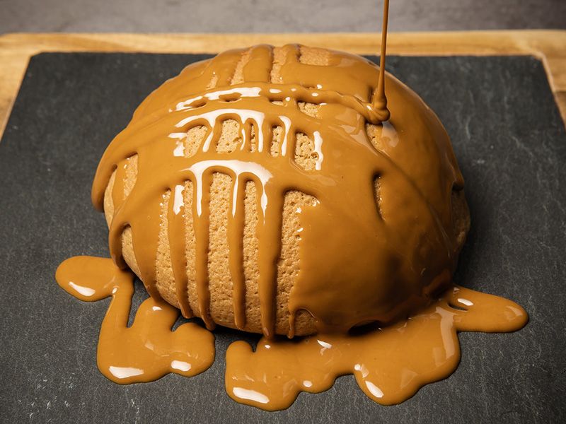 Bun With Adding Caramel