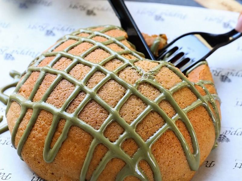 Bun With Adding Pistachio