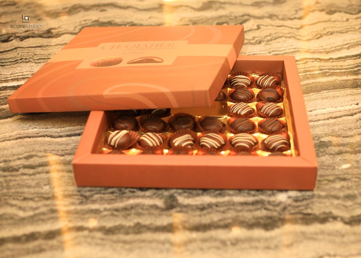 Covertina Large Chocolate Box