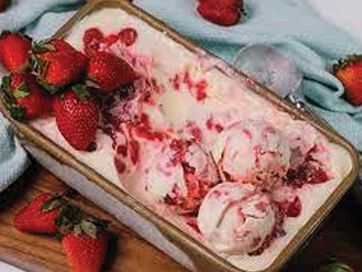 Cheese Strawberry Ice Cream