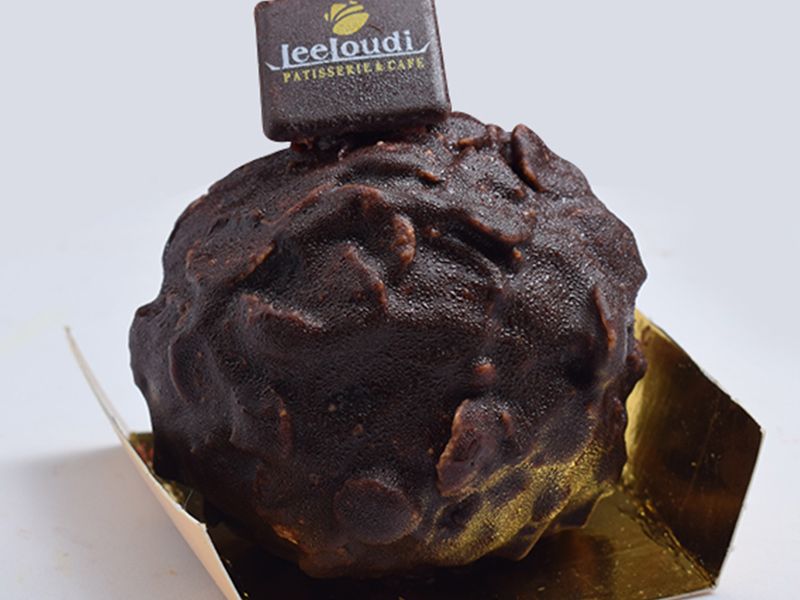 Chocolate Scoop Gateau