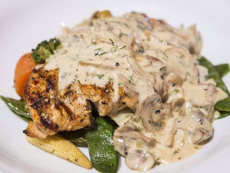 Pollo de Fungi With side dish