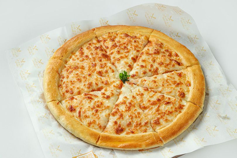 Mixed Cheese Pizza