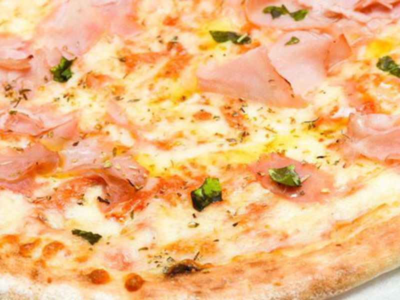 Smoked Turkey Oriental Pizza