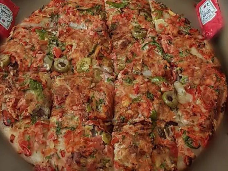 Pastrami Oriental Pizza