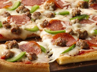 Oriental sausage oriental pizza