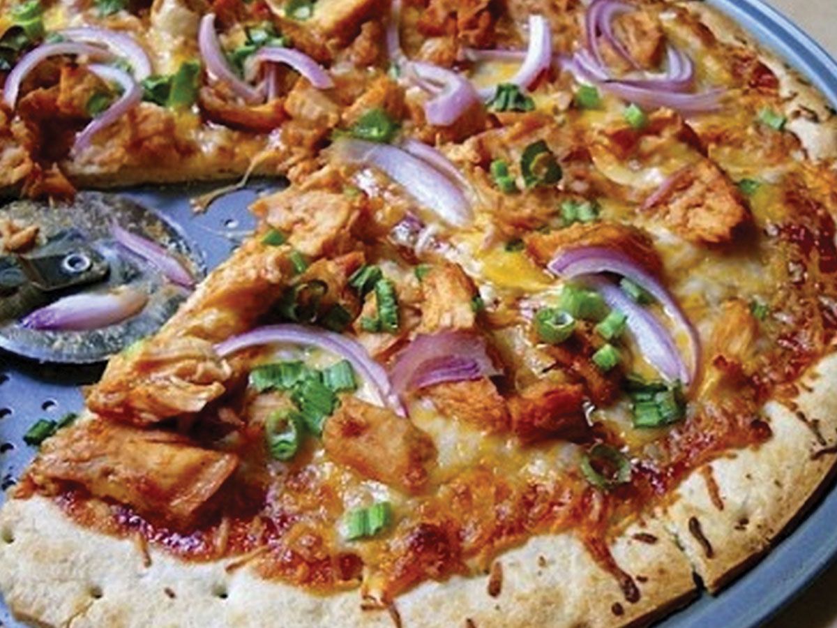 CHICKEN BBQ pizza