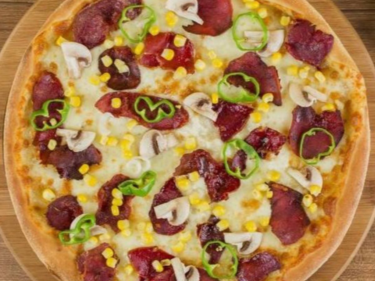 Pastrami pizza