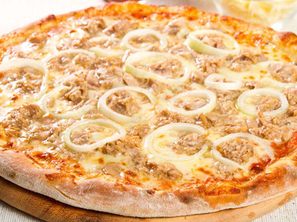 tuna pizza