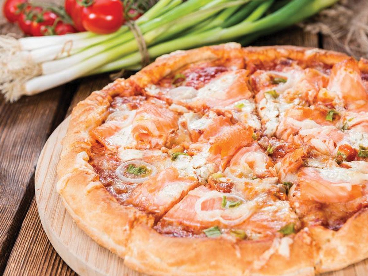 SMOKED SALMON pizza