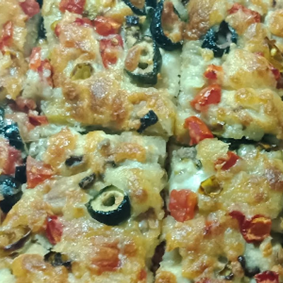 Roumi Cheese Oriental Pizza