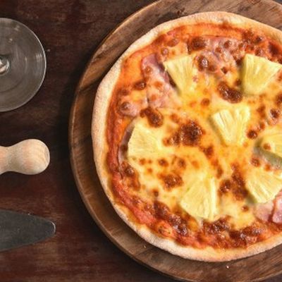 Large Funghi Italian pizza