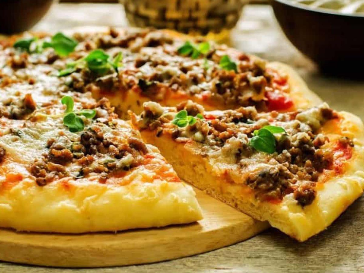 Minced Meat Pizza
