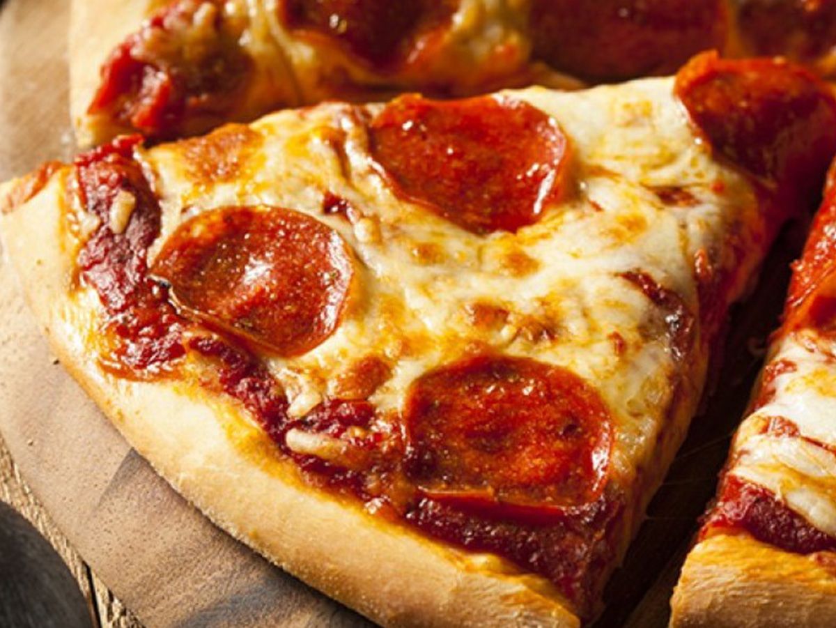 Salami Pizza