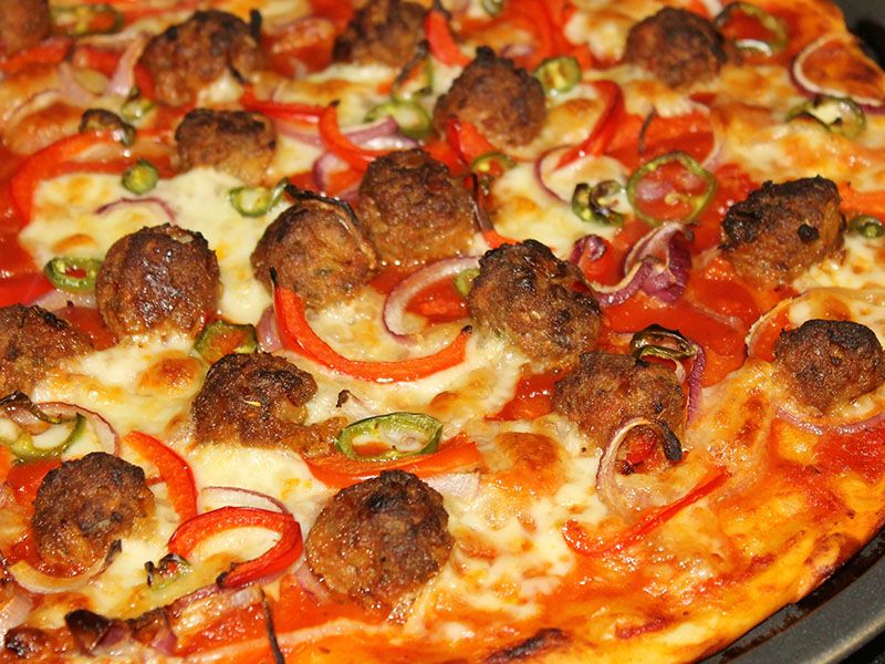 oriental sausage pizza