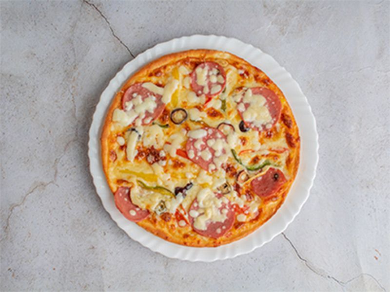 Salami Pizza