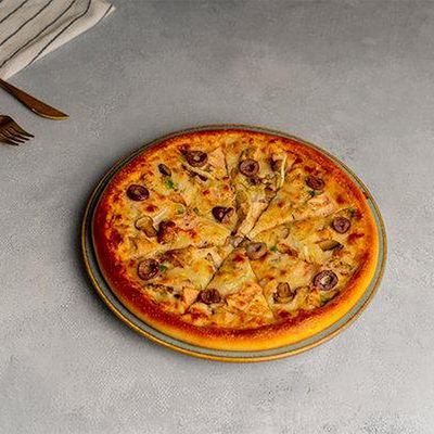 Italian Hot Dog Pizza