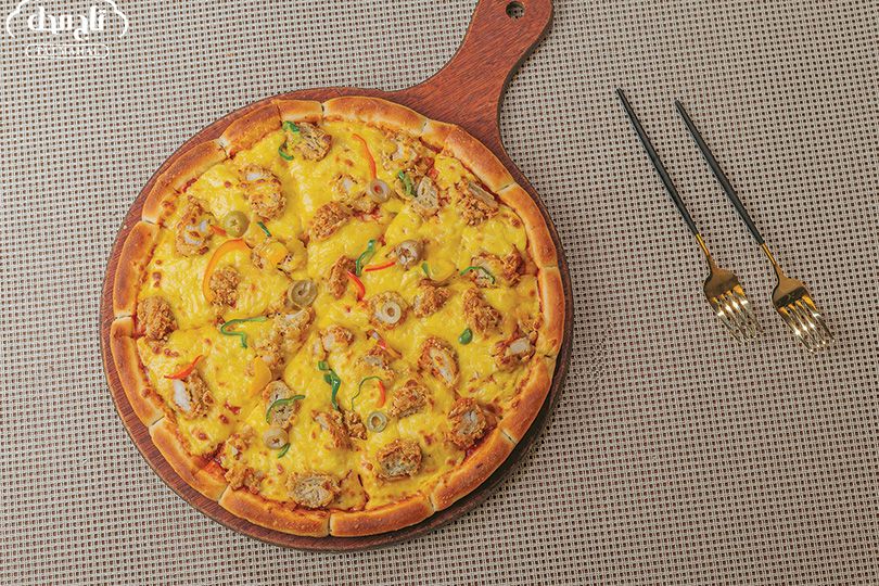 Spicy zinger pizza