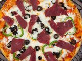 Pastrami pizza