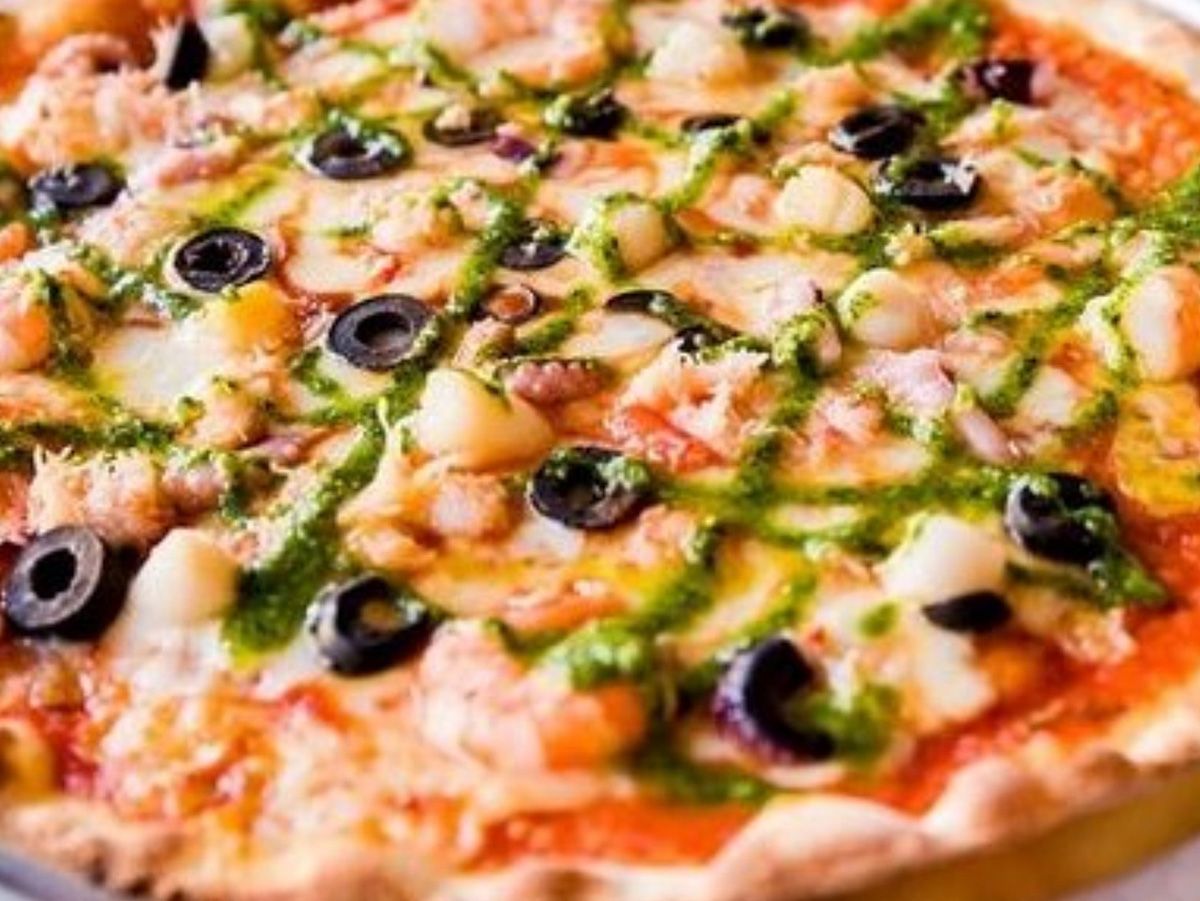 Italian polo pizza