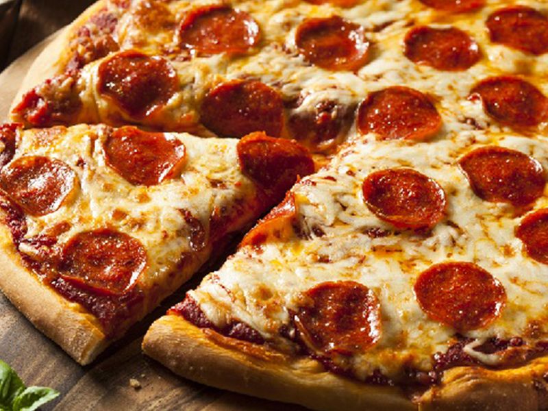 large Pepperoni pizza