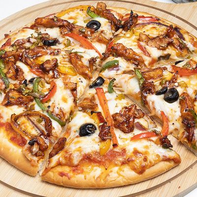 Italian pizza with turkey